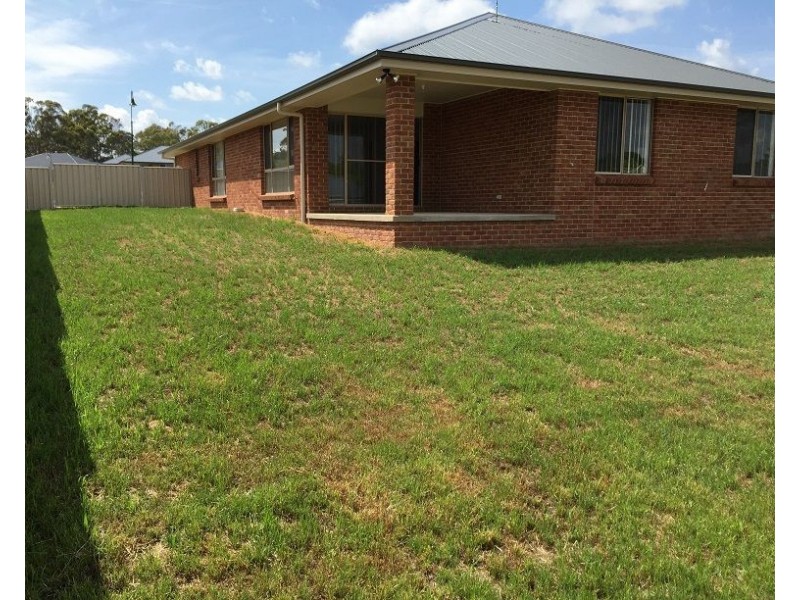 19 Grace Rise, Orange NSW 2800