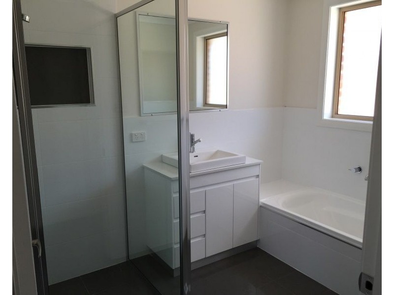 19 Grace Rise, Orange NSW 2800