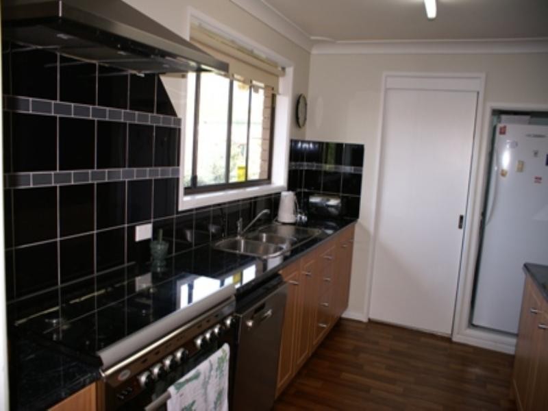 8 Brooke Place, Orange NSW 2800