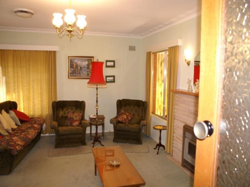 21 Rowan Street, Orange NSW 2800