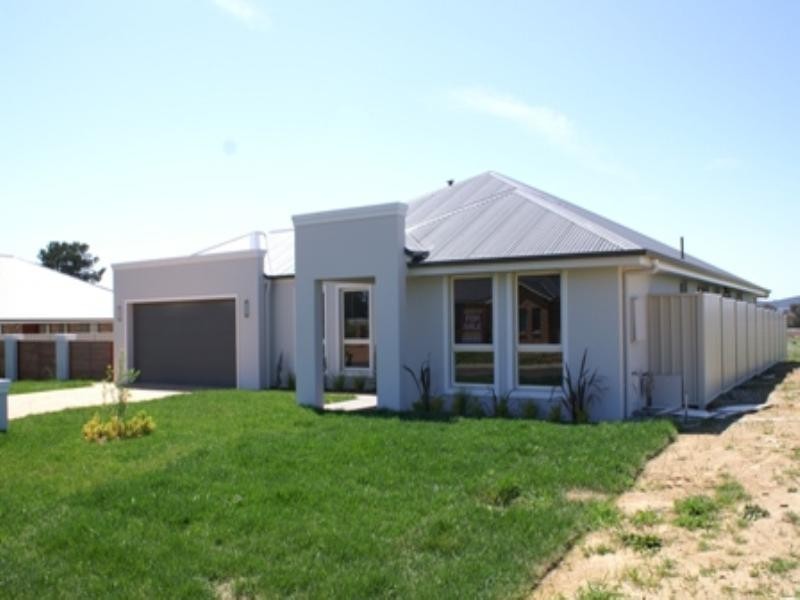 30 Emerald Street, Orange NSW 2800