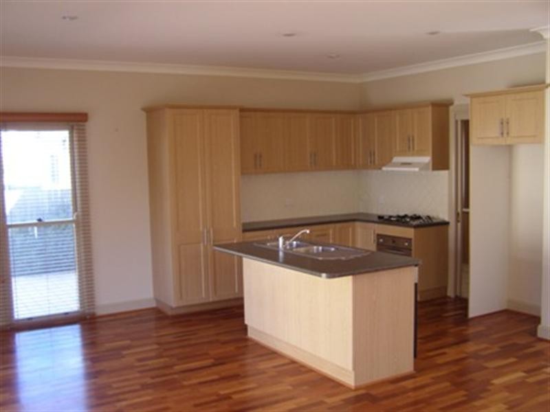 16 Sampson Street, Orange NSW 2800