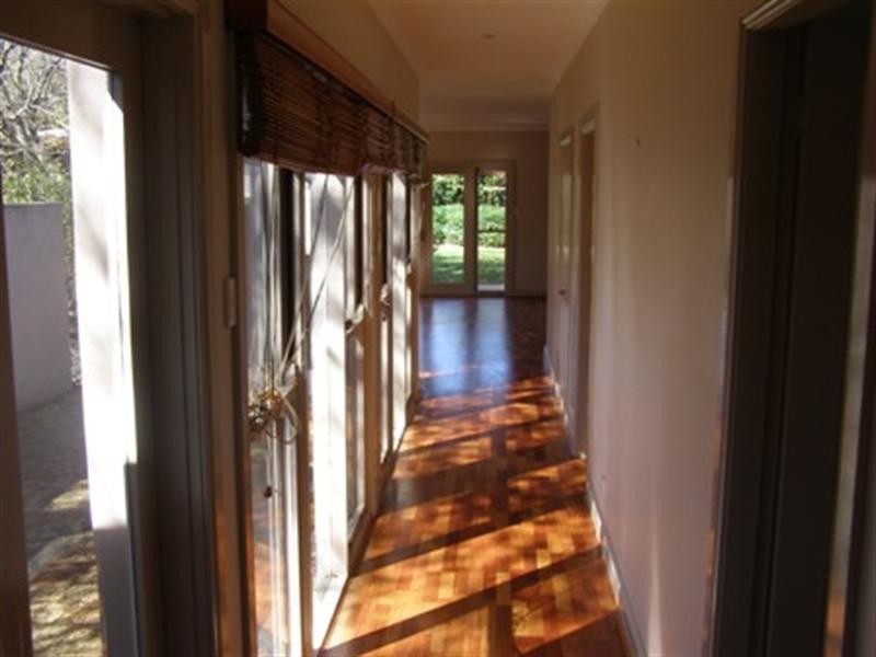 16 Sampson Street, Orange NSW 2800