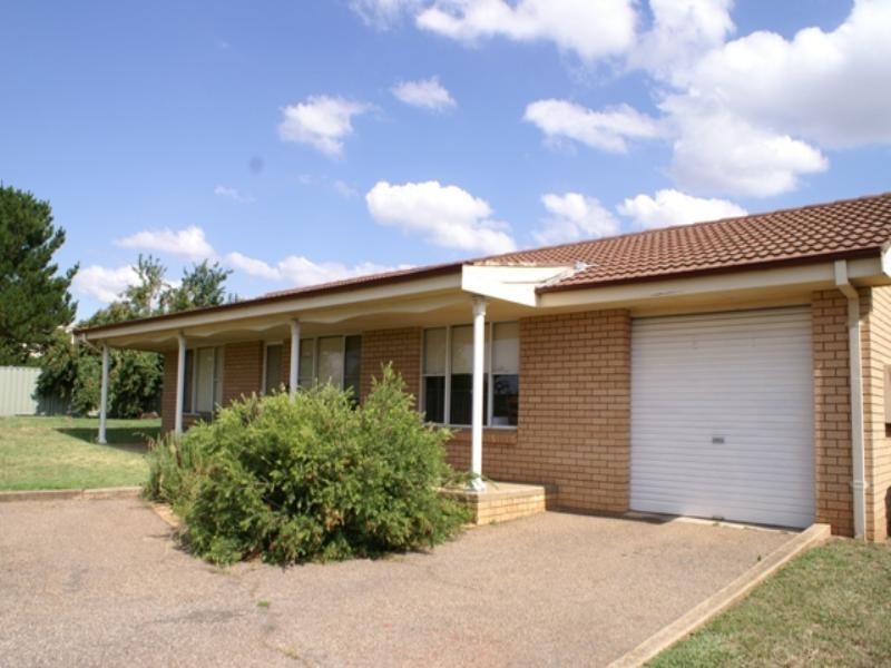 unit1,2,3/230 McLachlan Street, Orange NSW 2800