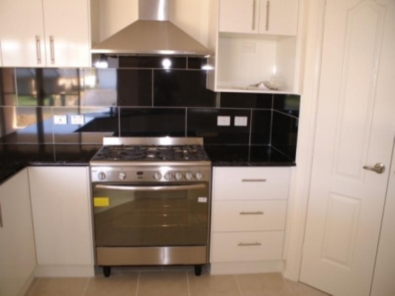 1 Fahy Crescent, Orange NSW 2800