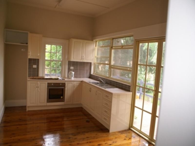 72 Sampson Street, Orange NSW 2800