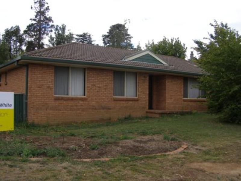 42 James Sheahan Drive, Orange NSW 2800