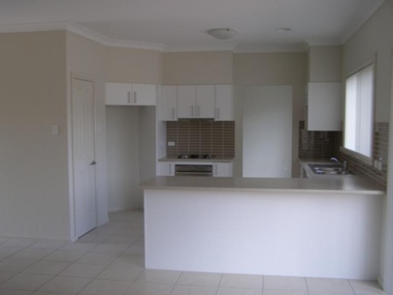 3 Lisbon Circuit, Orange NSW 2800