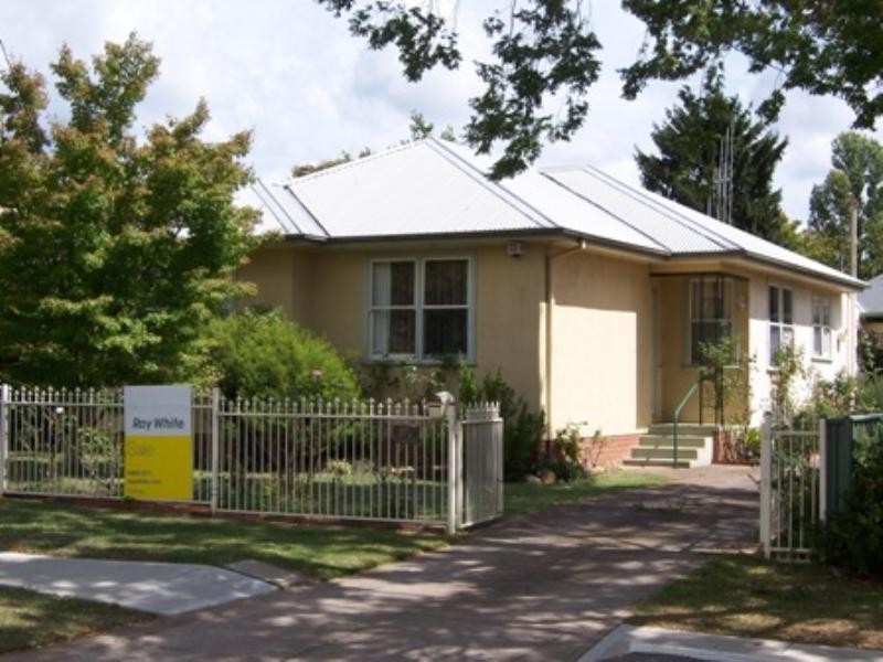 379 Lords Place, Orange NSW 2800