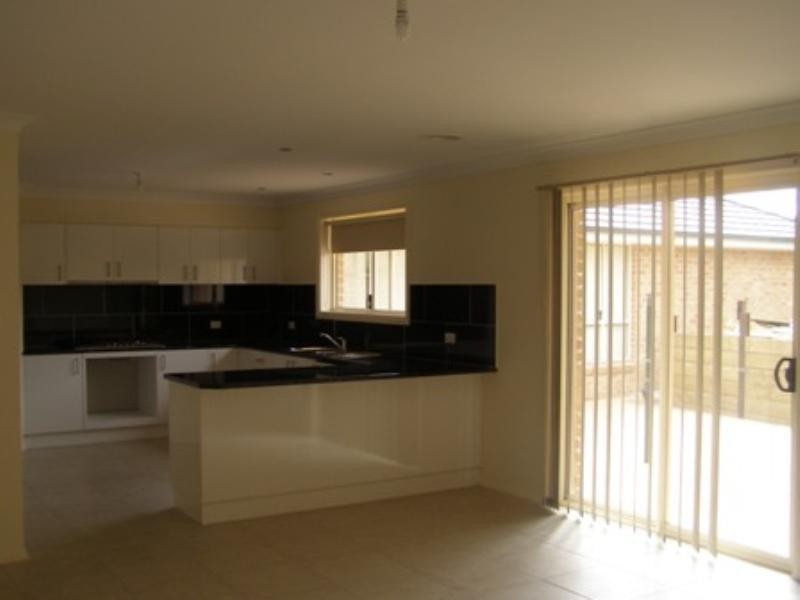 7 Olympic Drive, Orange NSW 2800