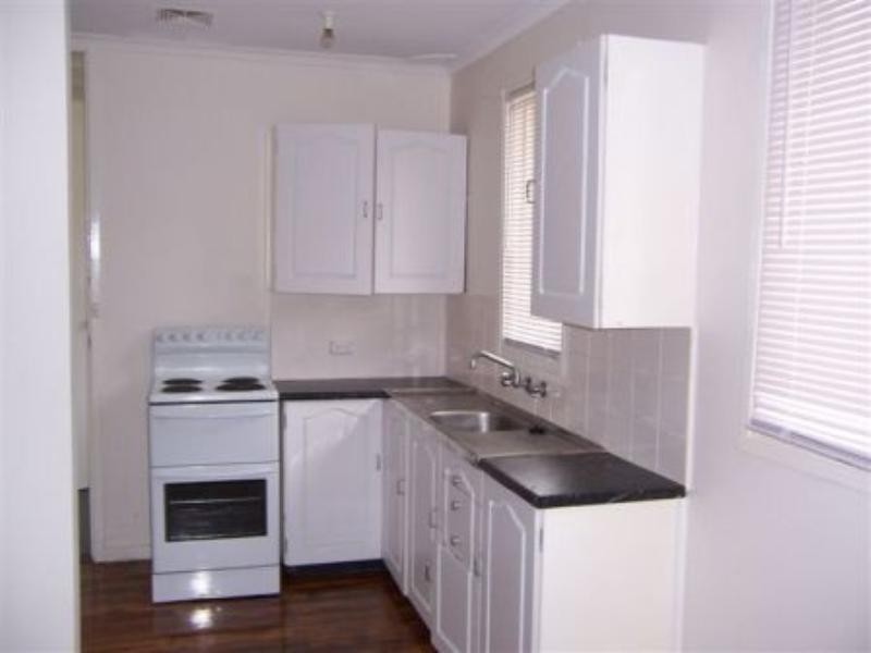 2 Illawong Place, Orange NSW 2800