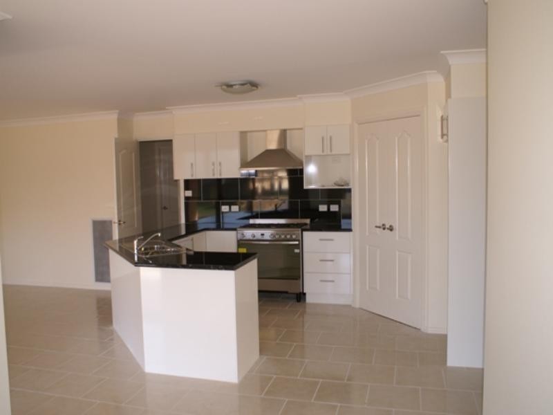 5 Fahy Crescent, Orange NSW 2800