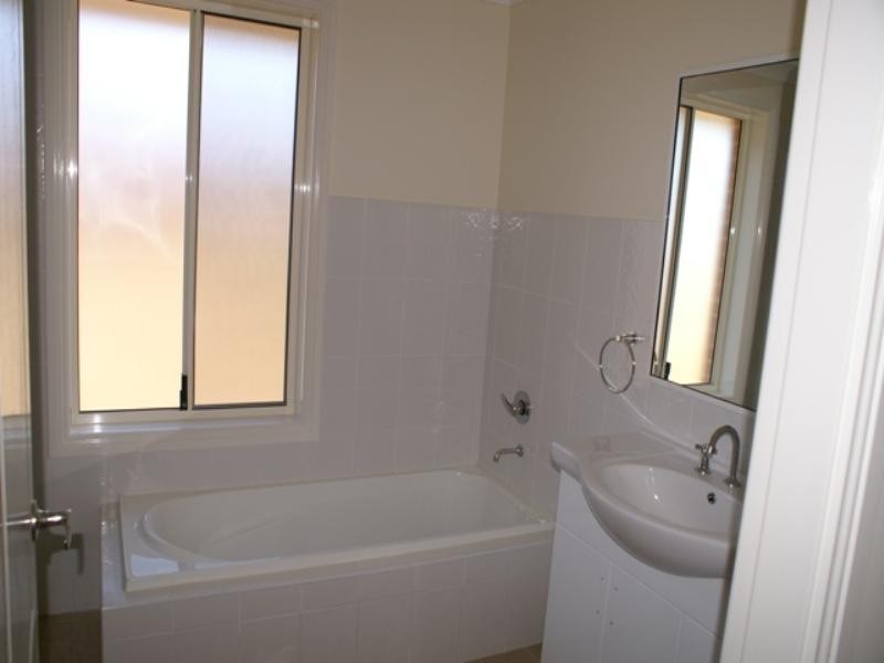 5 Fahy Crescent, Orange NSW 2800