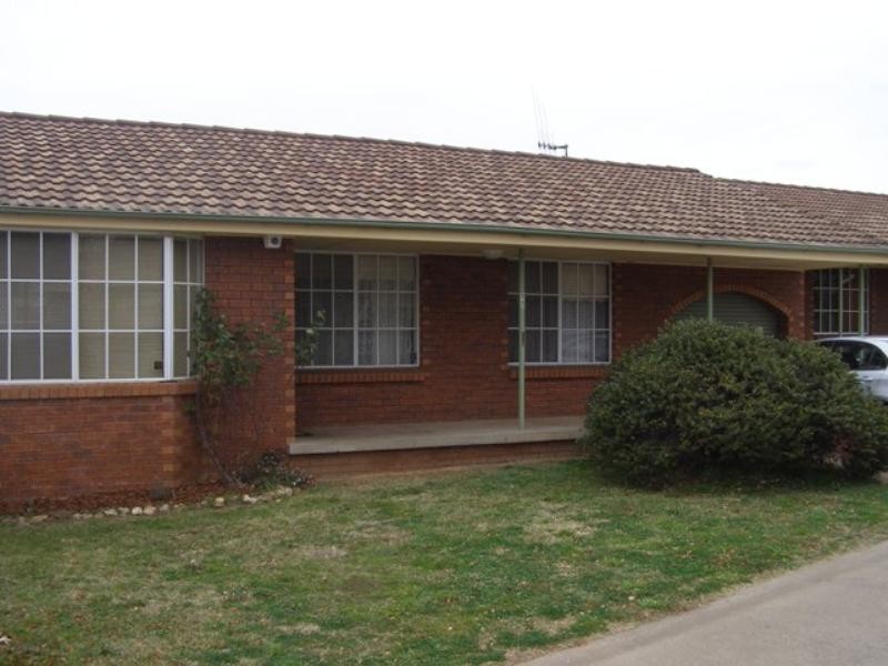 Unit 11-65 Edwards Street, Orange NSW 2800