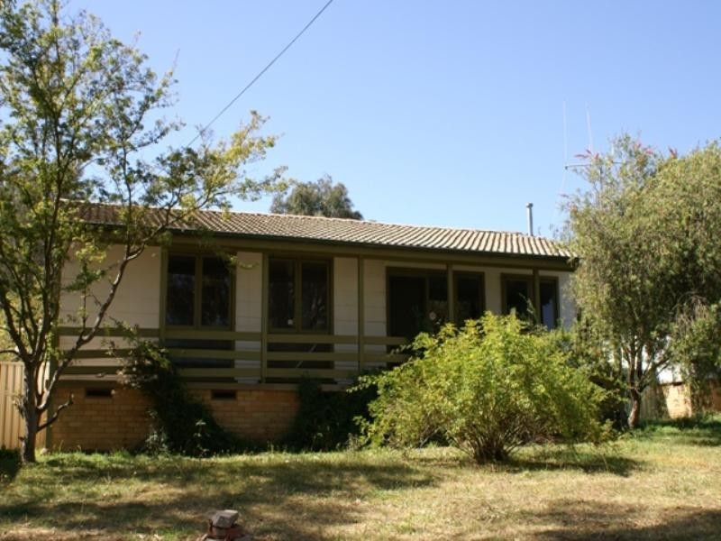 2 Illawong Place, Orange NSW 2800