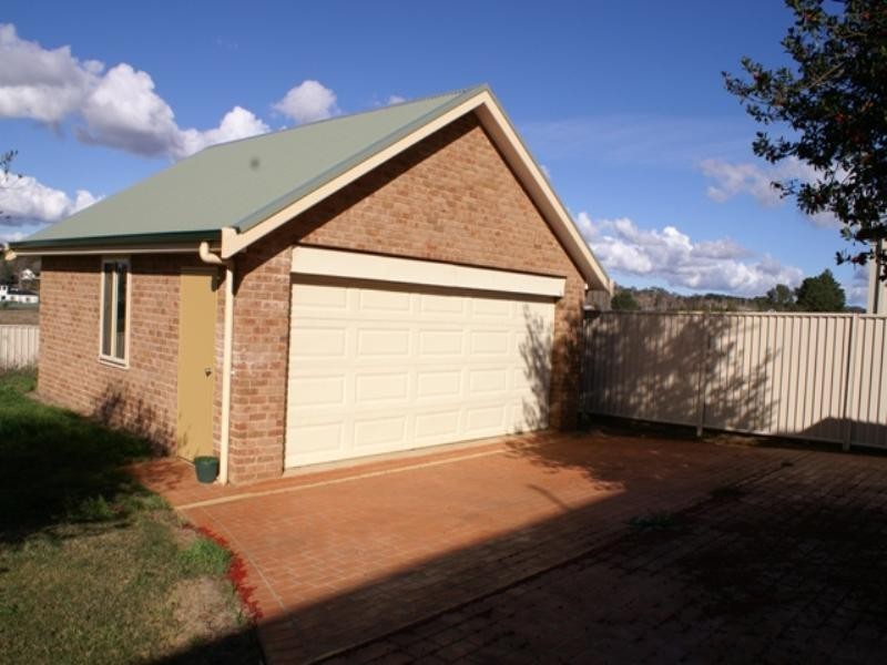 26 George Weily Way, Orange NSW 2800