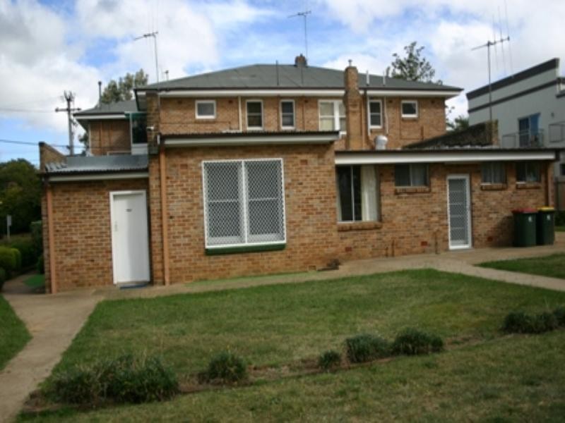 2/70 Hill Street, Orange NSW 2800