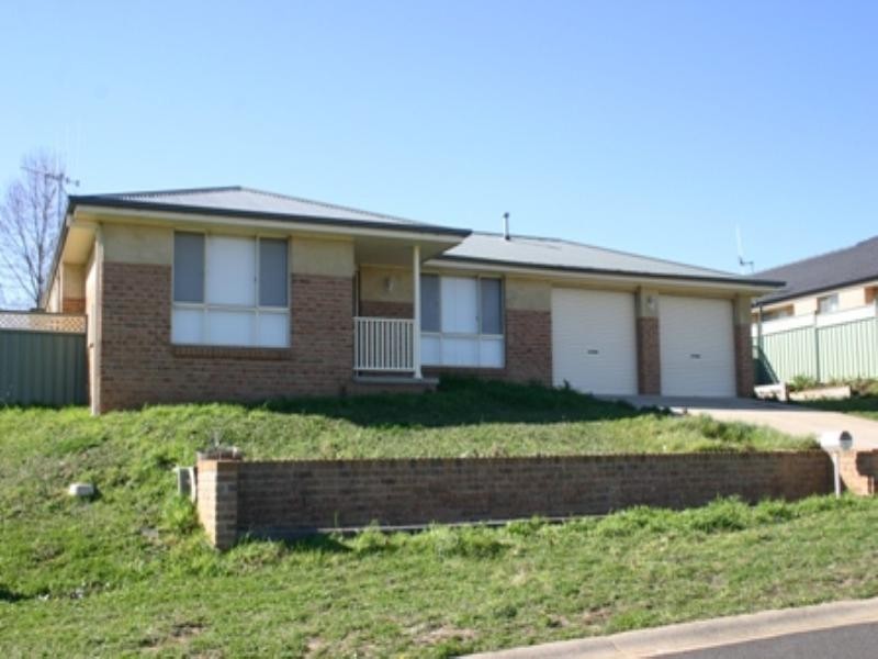 13 Honeyman Drive, Orange NSW 2800