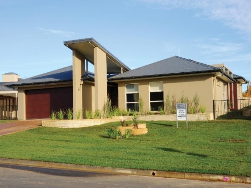 9 Diamond Drive, Orange NSW 2800