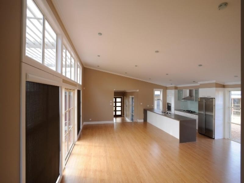 9 Diamond Drive, Orange NSW 2800