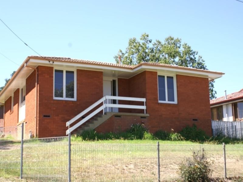 28 Algona Crescent, Orange NSW 2800