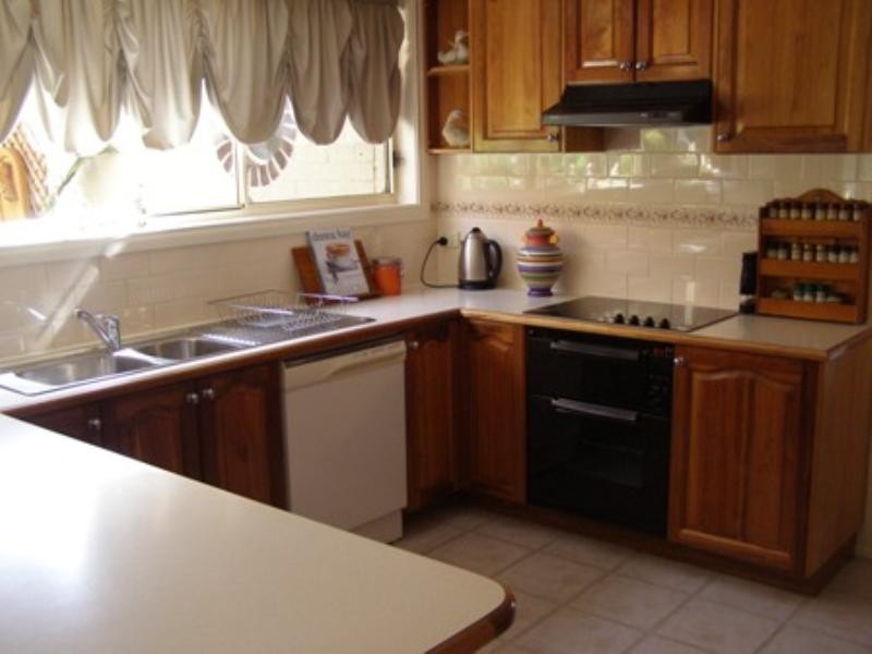 18 Pineridge Drive, Orange NSW 2800