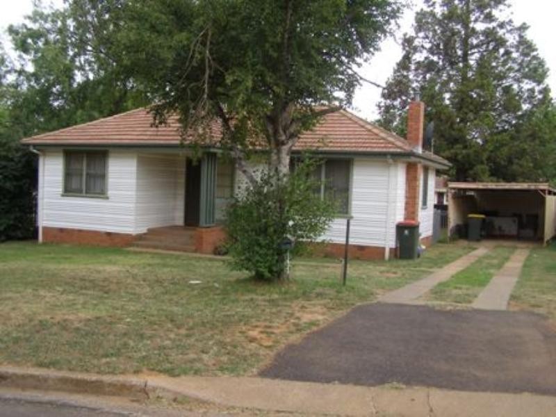 1 Golden Place, Orange NSW 2800