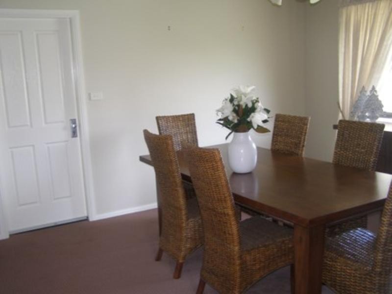 16 Brooklands Drive, Orange NSW 2800