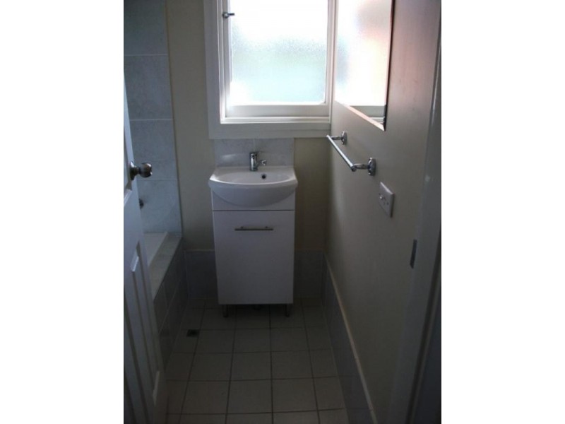 2 Algona Crescent, Orange NSW 2800