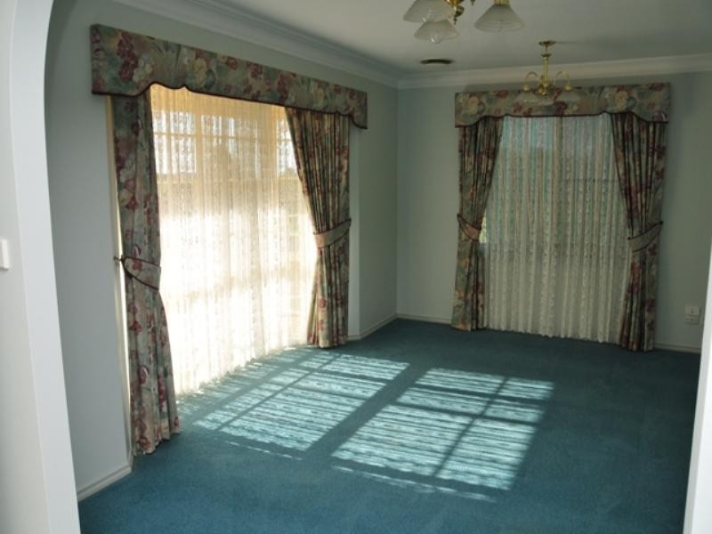 32 Sieben Drive, Orange NSW 2800