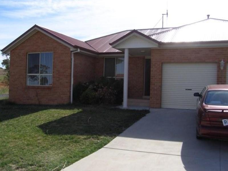 36 Brooklands Drive, Orange NSW 2800