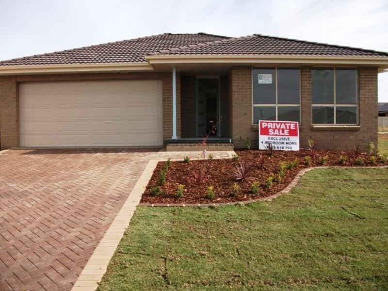 72 Diamond Drive, Orange NSW 2800