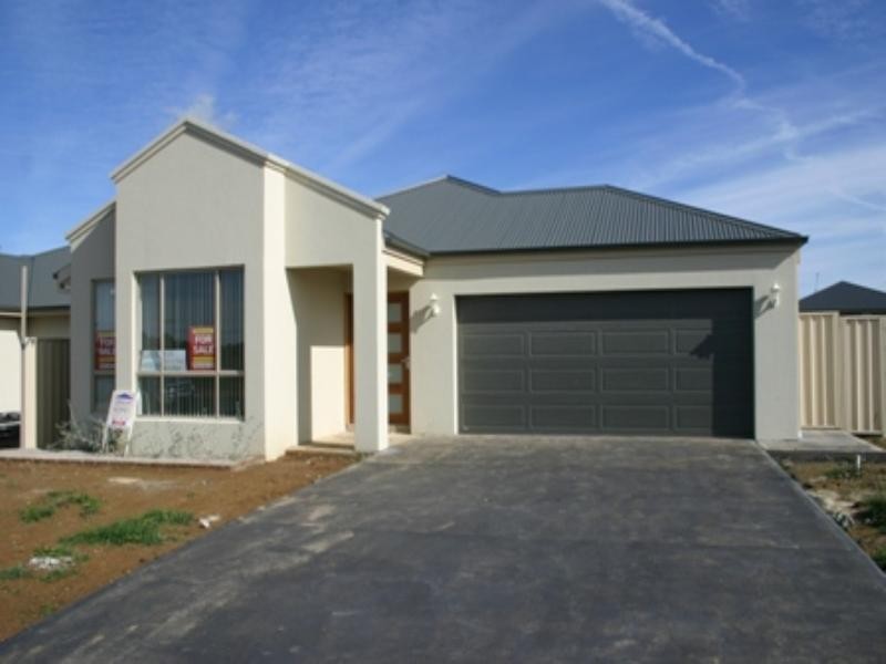 25 Moonstone Drive, Orange NSW 2800