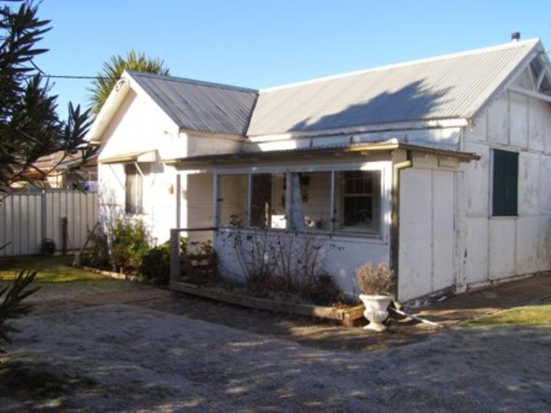 16 Windred Street, Orange NSW 2800