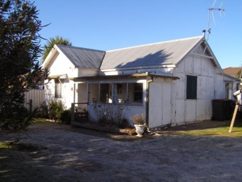 16 Windred Street, Orange NSW 2800