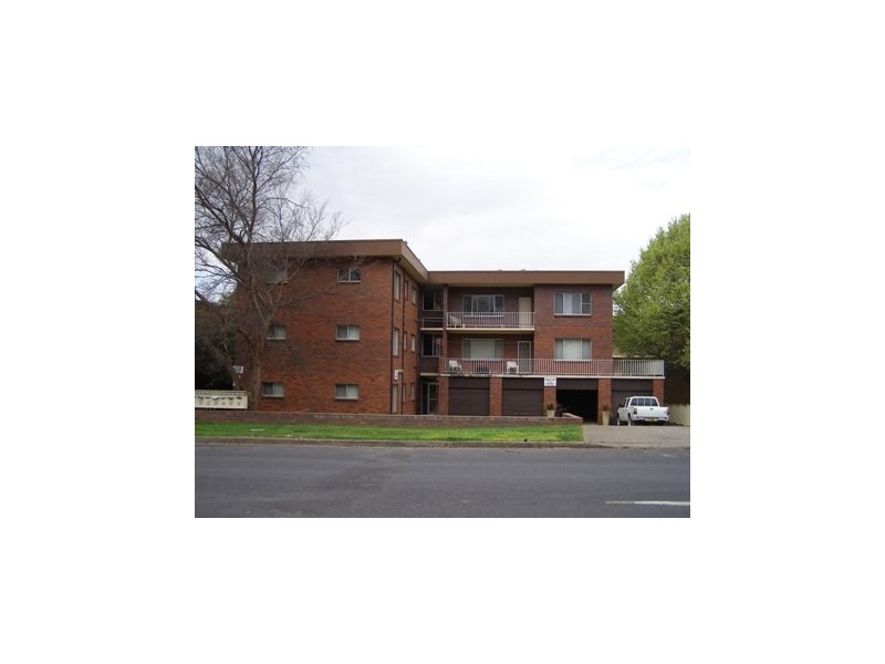 Unit 4/14-16 Burrendong Way, Orange NSW 2800