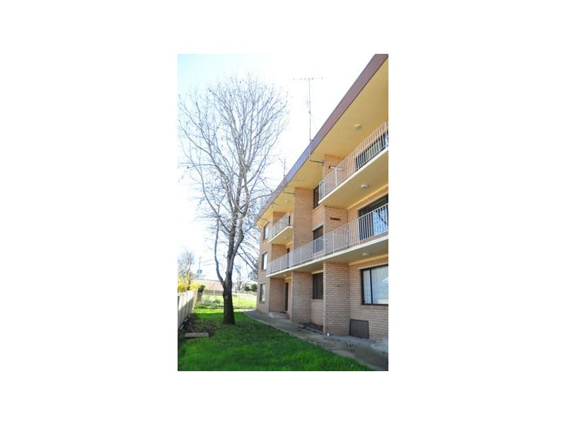 Units 14 of 14-16 Burrendong Way, Orange NSW 2800