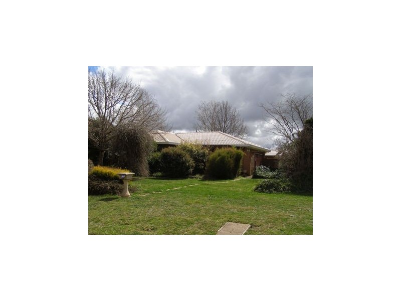 2 Courallie Drive, Orange NSW 2800