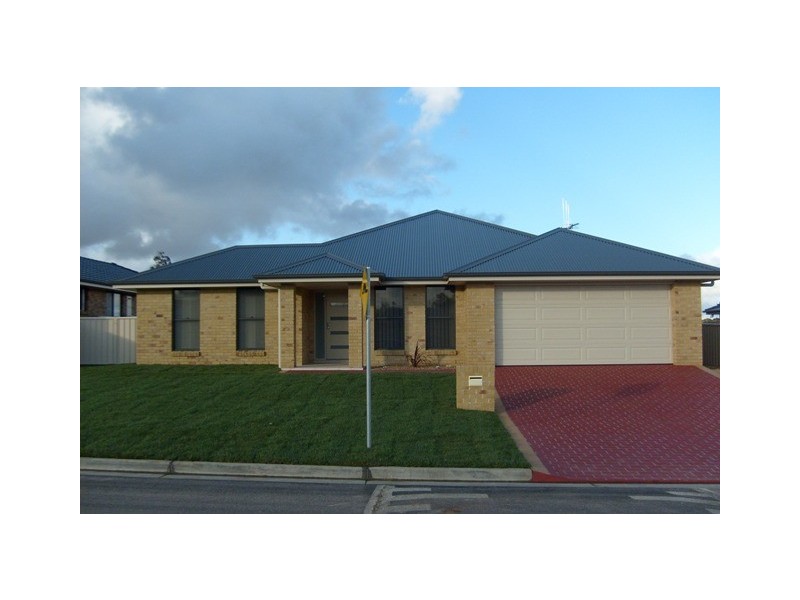 511 Diamond Drive, Orange NSW 2800