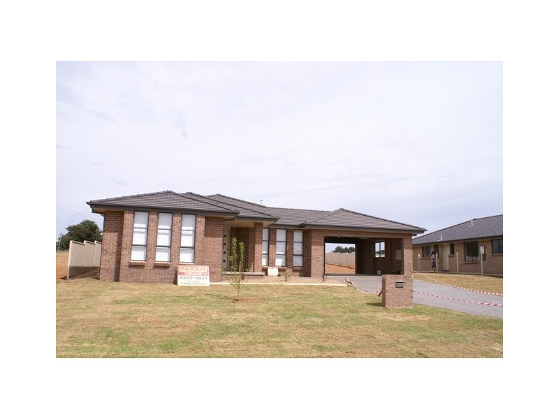 19 Diamond Drive, Orange NSW 2800