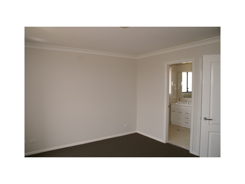 19 Diamond Drive, Orange NSW 2800