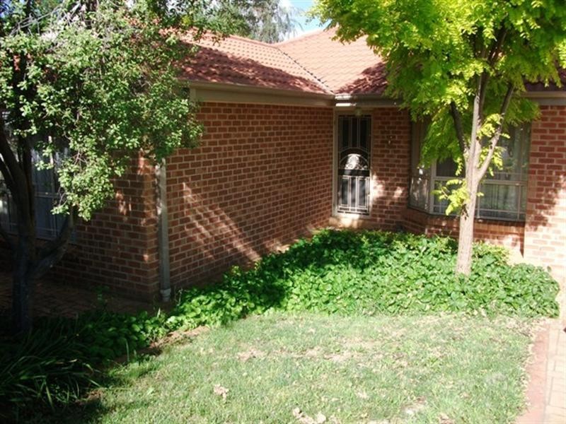 Unit 1-6 Betts Place, Orange NSW 2800