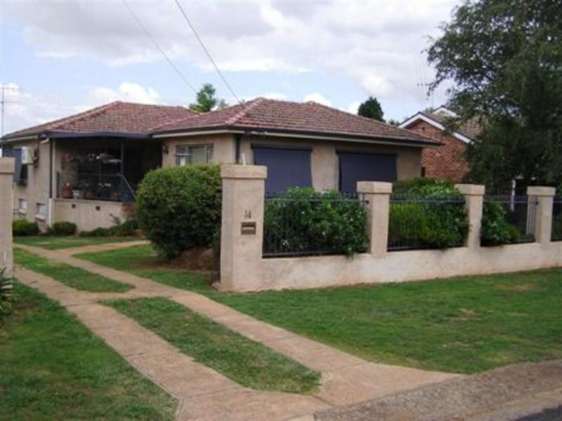 14 Rowan Street, Orange NSW 2800
