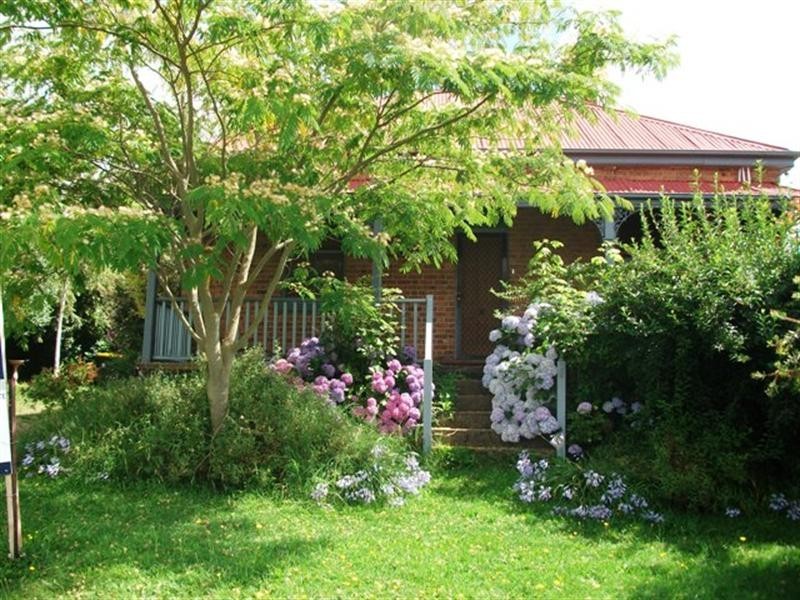 15 Pilcher Street, Millthorpe NSW 2798