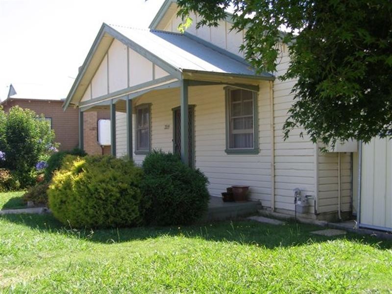 354 Lords Place, Orange NSW 2800