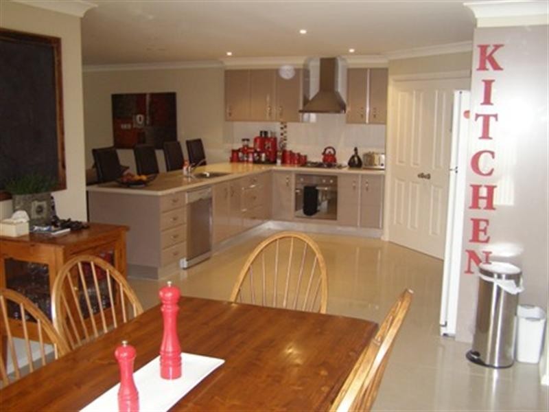 8 Romano Drive, Orange NSW 2800