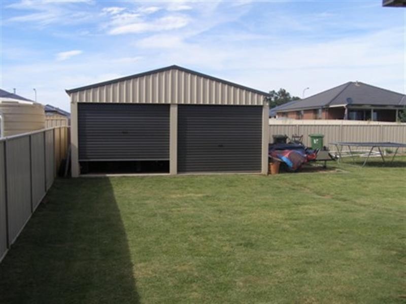 8 Romano Drive, Orange NSW 2800