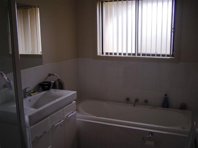 2 Etna Street, Orange NSW 2800