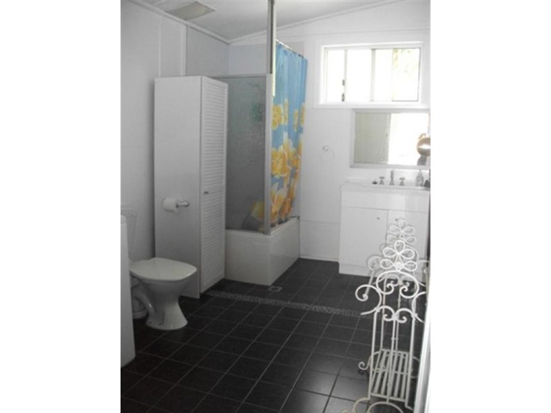 18 Burrendong Way, Orange NSW 2800