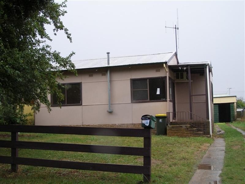 44 Churchill Avenue, Orange NSW 2800